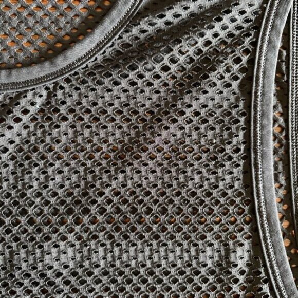 Lululemon Sweat Your Heart Out Tank Size 4 Black Mesh - Picture 7 of 7